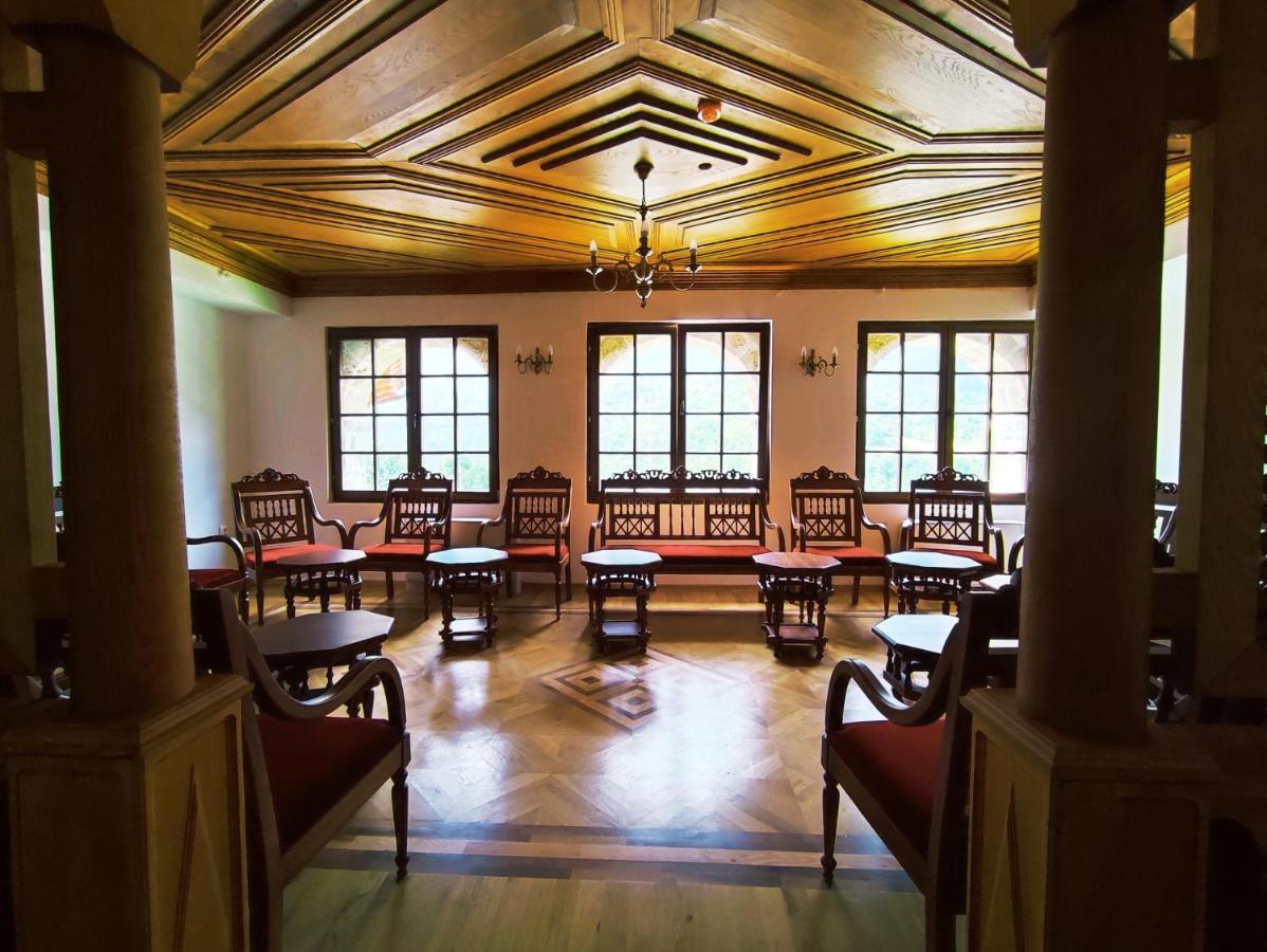 Guest Mansion, Гостински Палат Rostusa Exterior photo