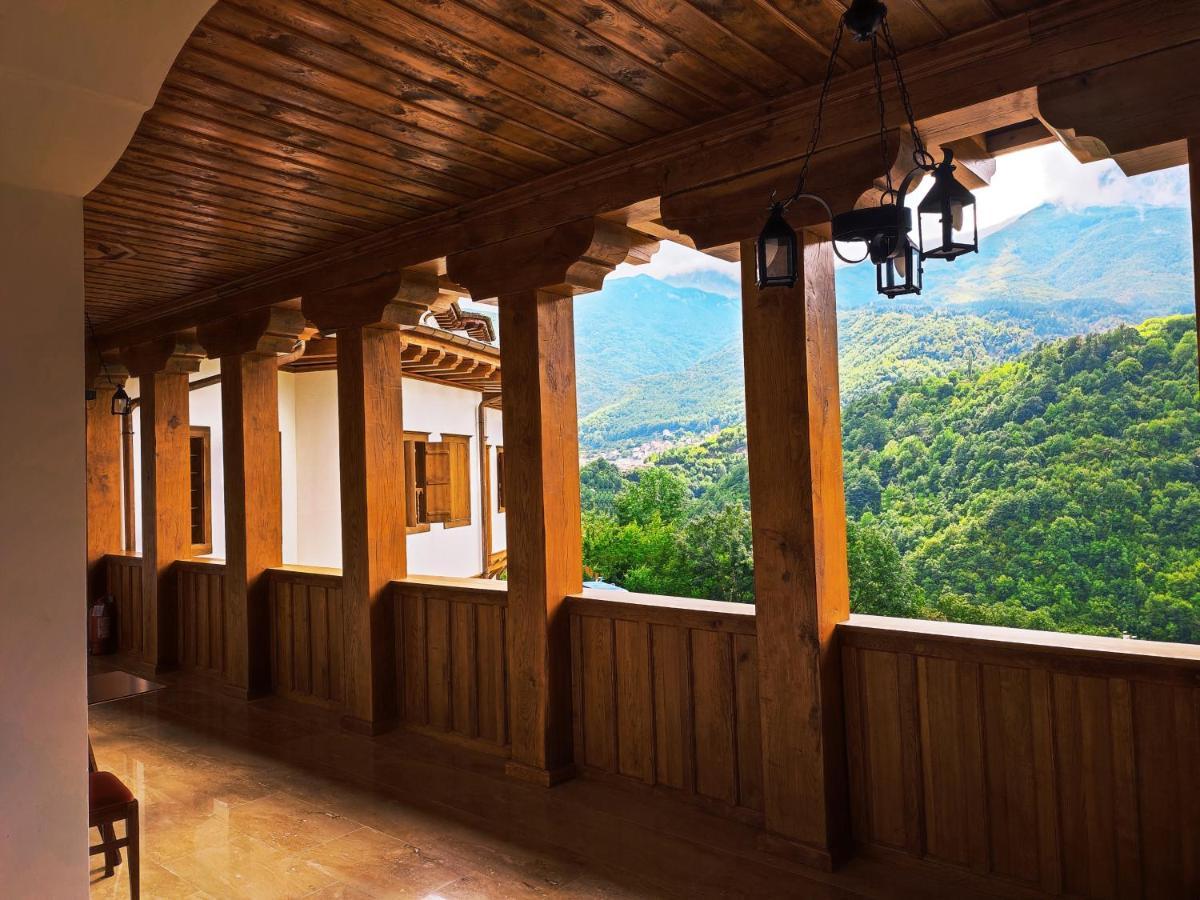 Guest Mansion, Гостински Палат Rostusa Exterior photo